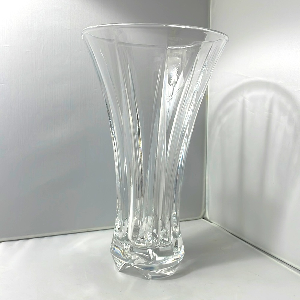 DePlomb Crystal Vertical Cuts Flared Flower Vase‎ 8 ¾” Tall